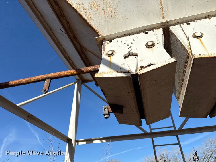 image for item EP0989 Aggregate bin