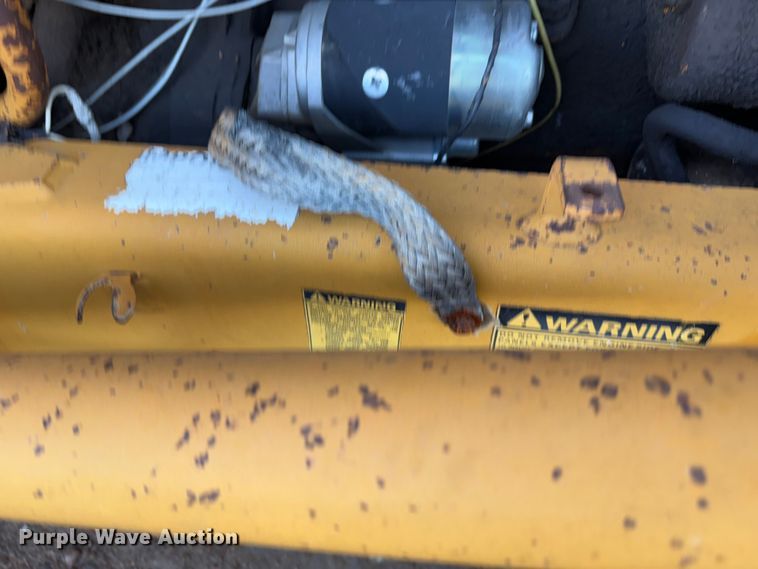 image for item EP0990 1983 Case 480D landscape tractor