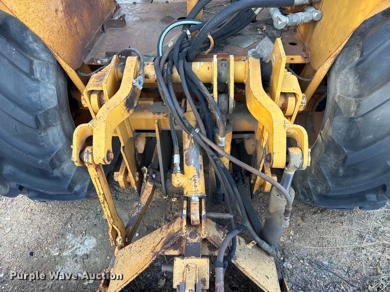 image for item EP0990 1983 Case 480D landscape tractor