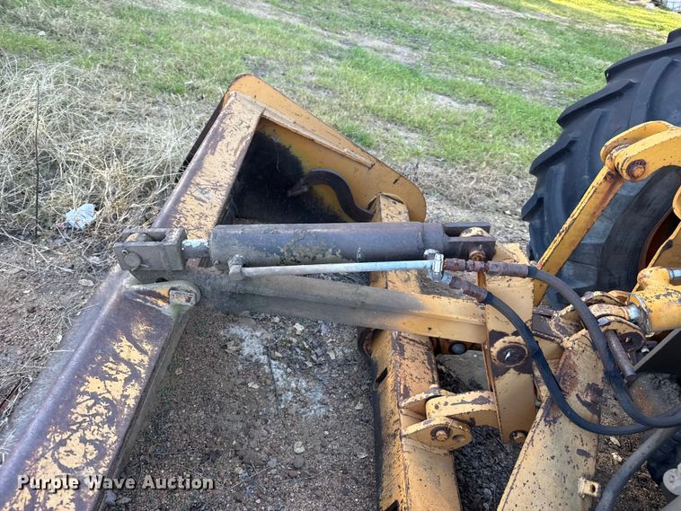 image for item EP0990 1983 Case 480D landscape tractor