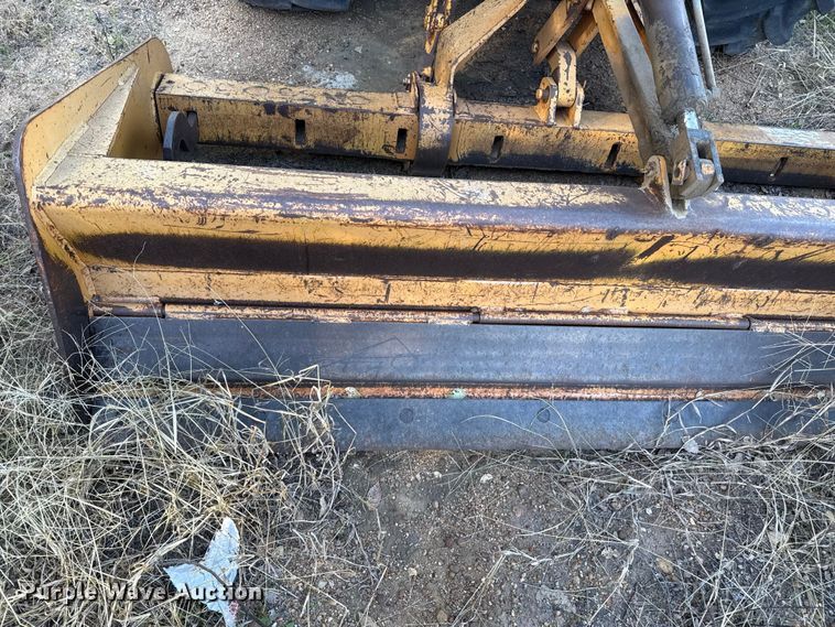 image for item EP0990 1983 Case 480D landscape tractor