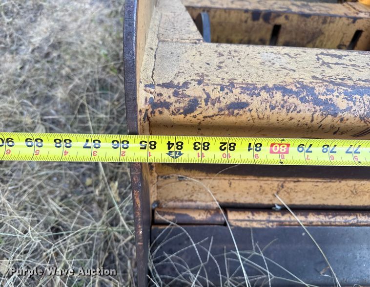 image for item EP0990 1983 Case 480D landscape tractor