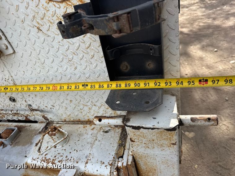 image for item EP0993 1999 Ford F-800 utility / service truck