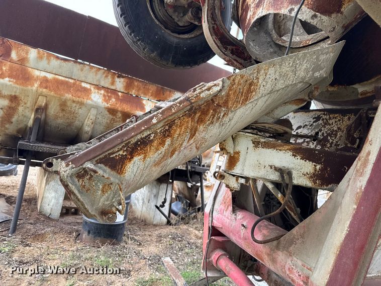 image for item EP0996 1995 Mack RD690S ready mix truck