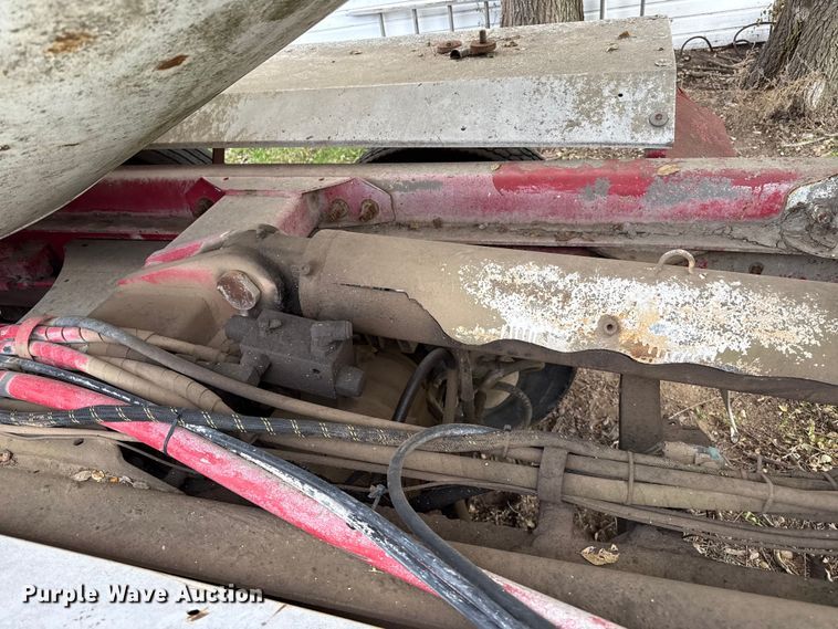 image for item EP0996 1995 Mack RD690S ready mix truck