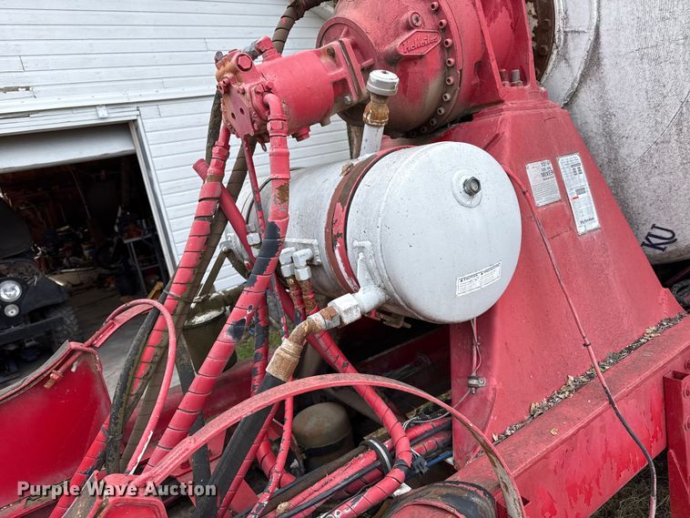 image for item EP0996 1995 Mack RD690S ready mix truck