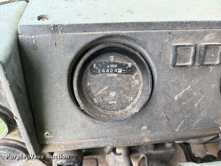 image for item EP0996 1995 Mack RD690S ready mix truck