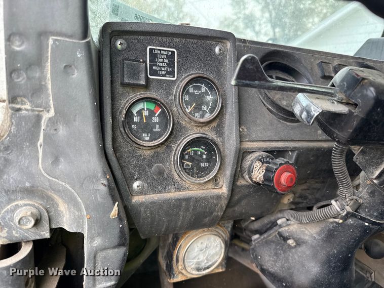 image for item EP0996 1995 Mack RD690S ready mix truck