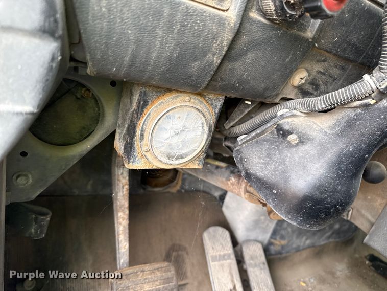 image for item EP0996 1995 Mack RD690S ready mix truck