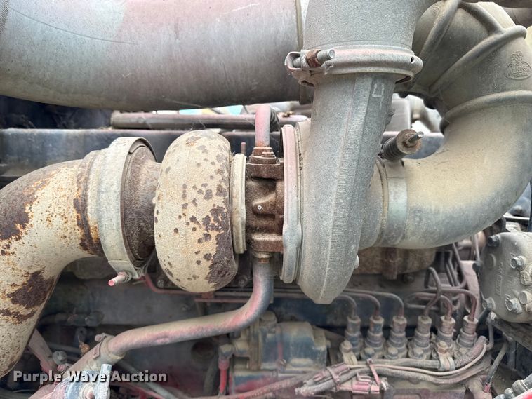 image for item EP0996 1995 Mack RD690S ready mix truck