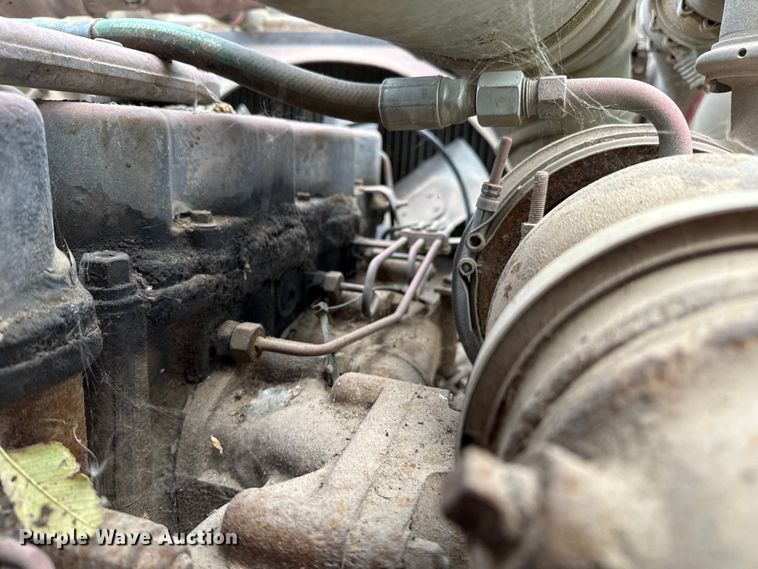 image for item EP0996 1995 Mack RD690S ready mix truck