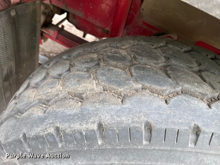 image for item EP0996 1995 Mack RD690S ready mix truck