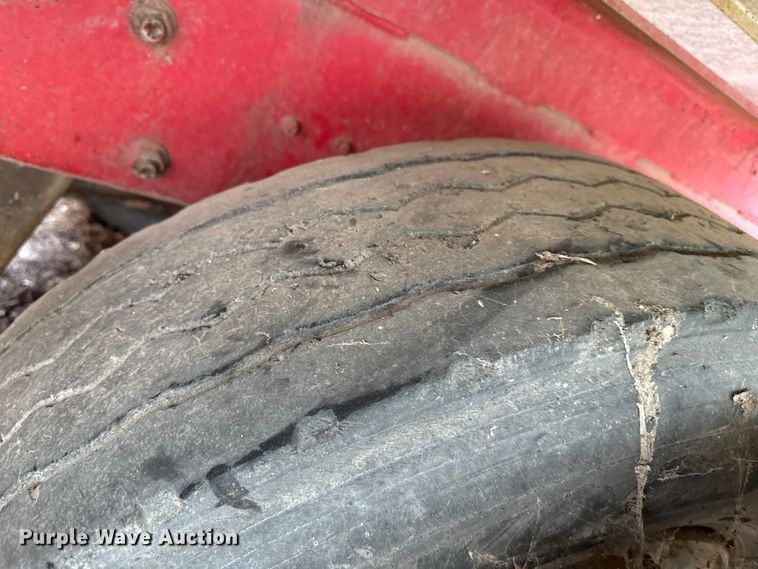 image for item EP0996 1995 Mack RD690S ready mix truck