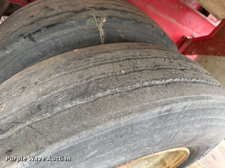 image for item EP0996 1995 Mack RD690S ready mix truck