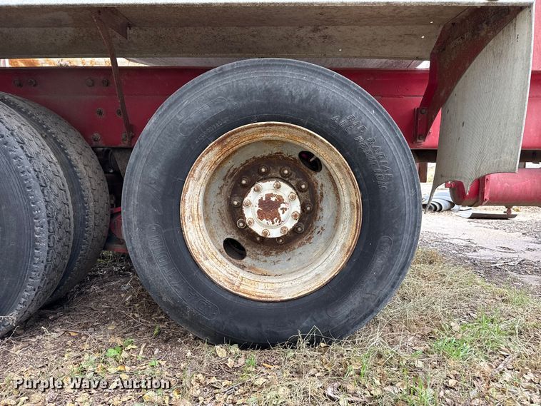 image for item EP0996 1995 Mack RD690S ready mix truck