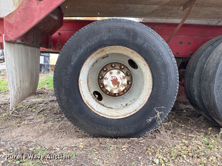 image for item EP0996 1995 Mack RD690S ready mix truck