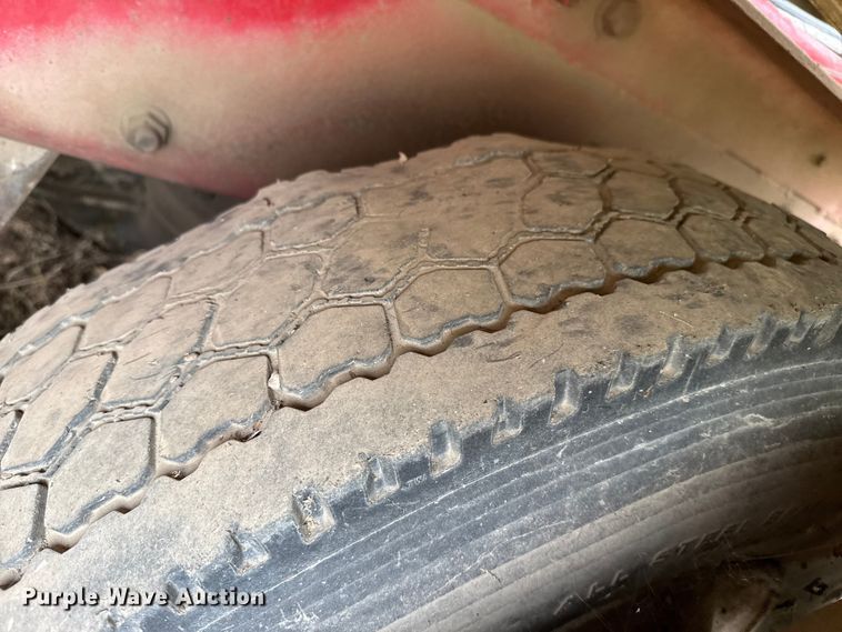 image for item EP0996 1995 Mack RD690S ready mix truck