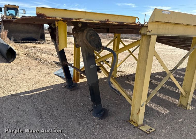 image for item EP0997 Loading dock