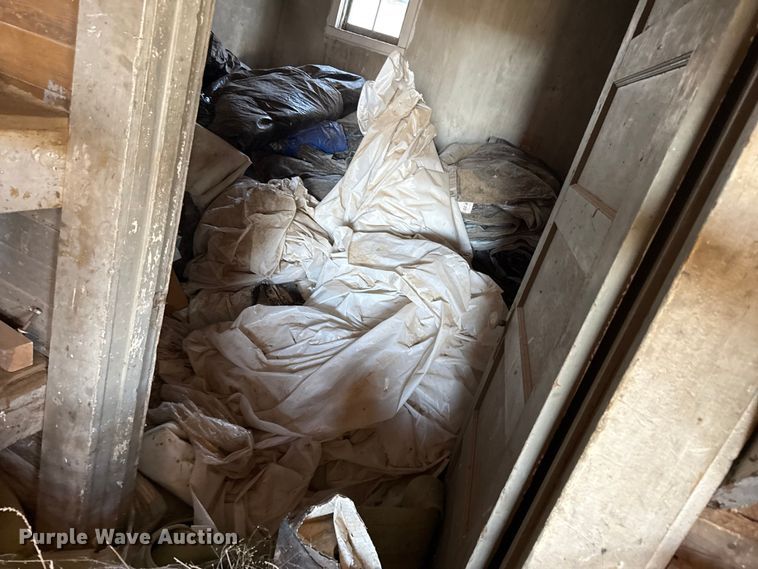 image for item EP0999 Approximately 40 concrete blankets