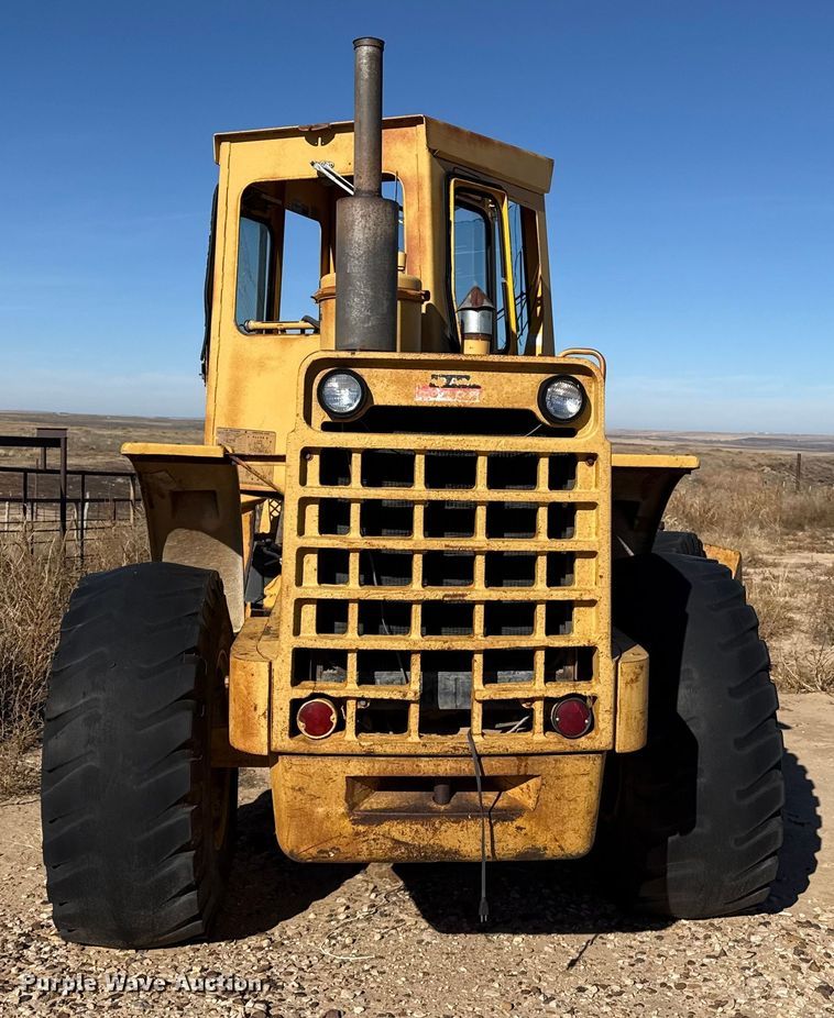 image for item EP2541 International Harvester H65 wheel loader