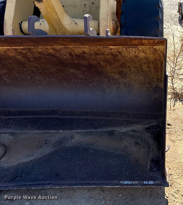 image for item EP2541 International Harvester H65 wheel loader