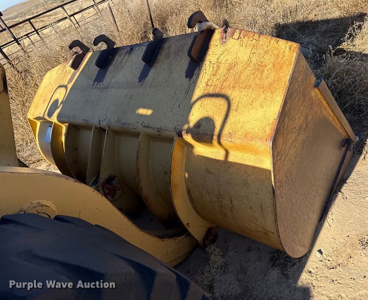 image for item EP2541 International Harvester H65 wheel loader