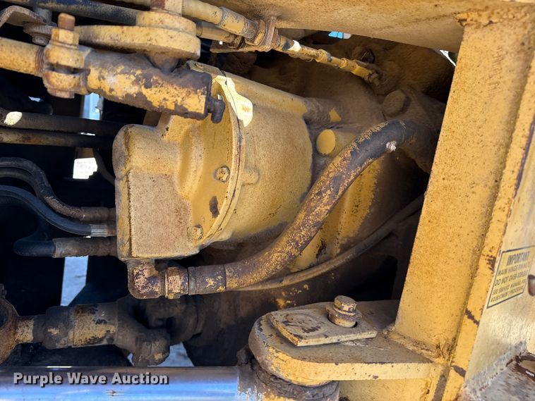 image for item EP2541 International Harvester H65 wheel loader