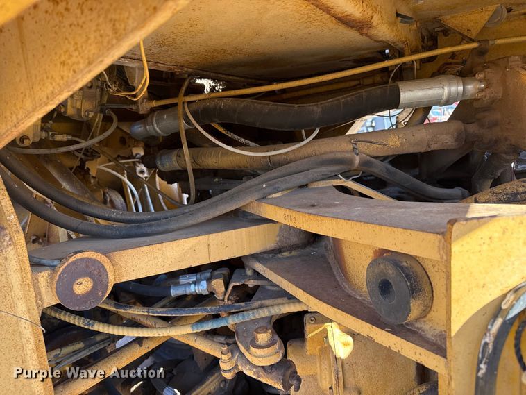 image for item EP2541 International Harvester H65 wheel loader