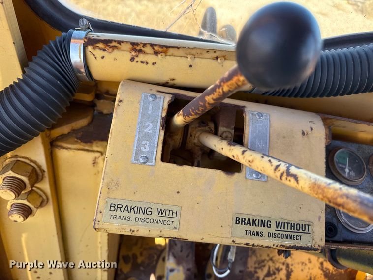 image for item EP2541 International Harvester H65 wheel loader