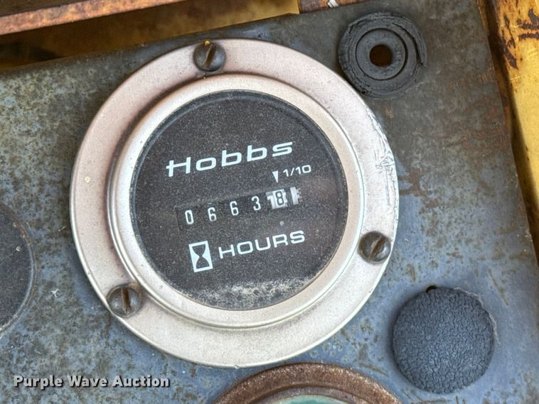 image for item EP2541 International Harvester H65 wheel loader