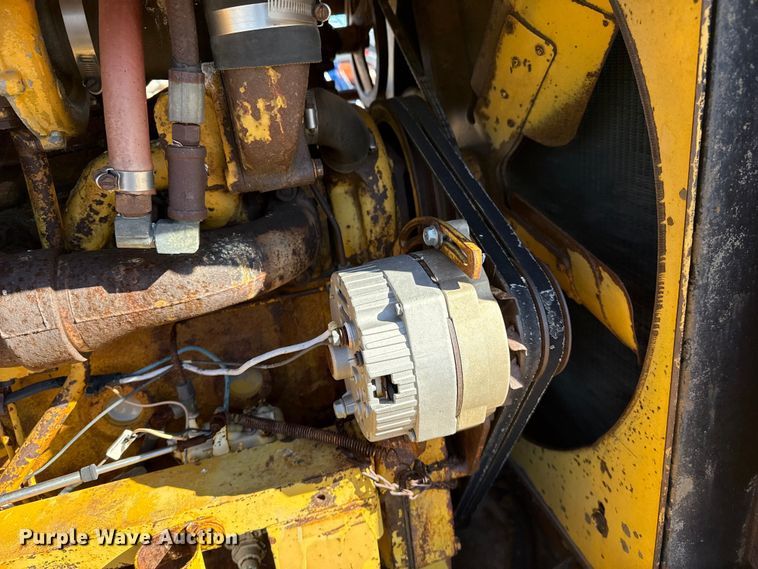 image for item EP2541 International Harvester H65 wheel loader