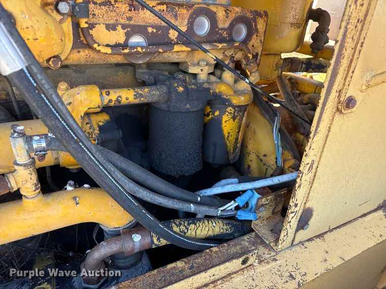 image for item EP2541 International Harvester H65 wheel loader