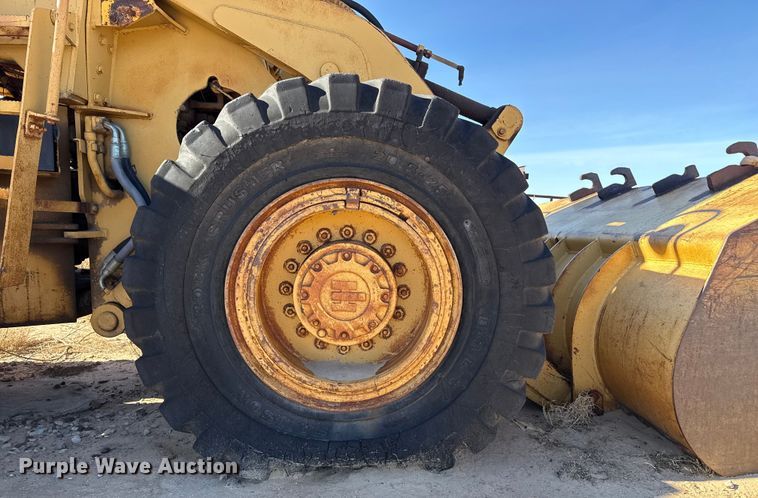 image for item EP2541 International Harvester H65 wheel loader