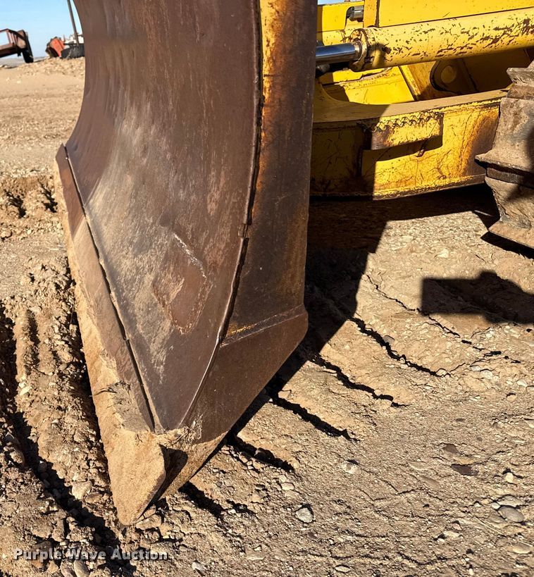 image for item EP2547 2011 Komatsu D37EX-22 dozer