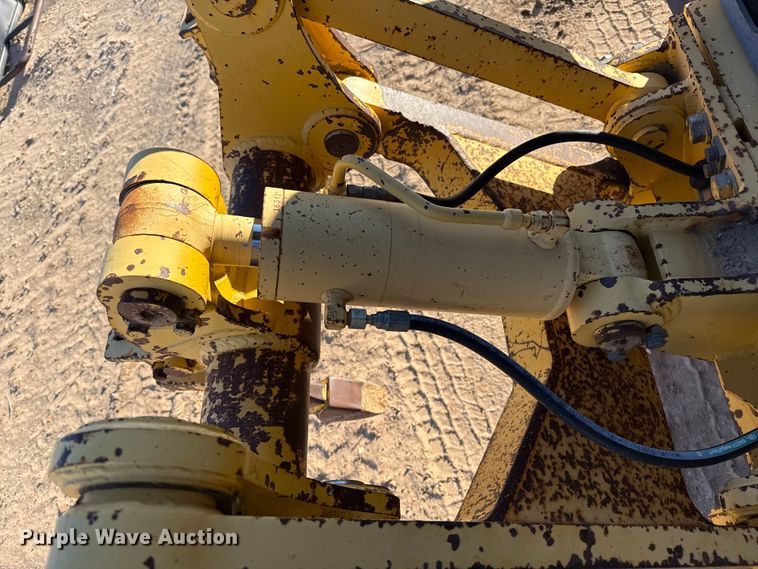 image for item EP2547 2011 Komatsu D37EX-22 dozer