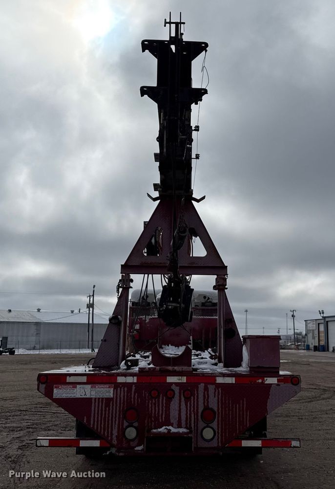 image for item EP2686 2013 Peterbilt 365 crane truck