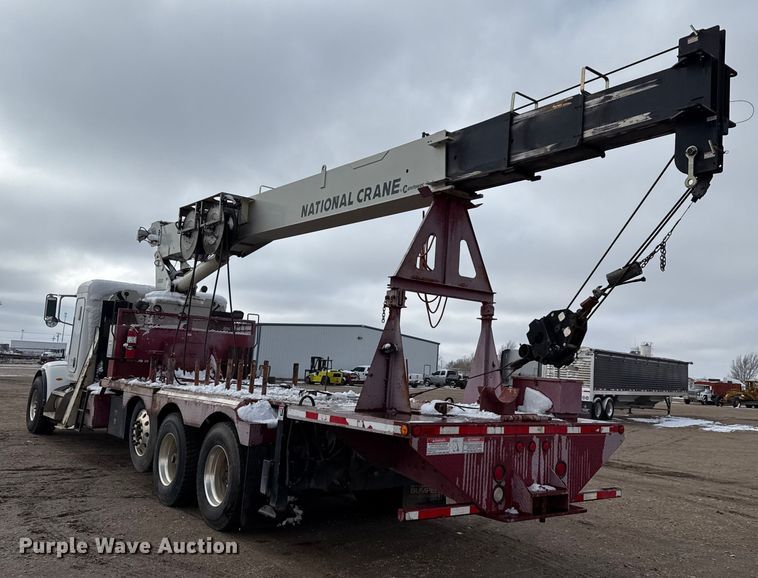 image for item EP2686 2013 Peterbilt 365 crane truck