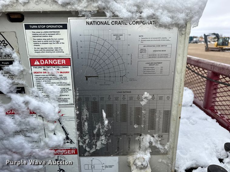 image for item EP2686 2013 Peterbilt 365 crane truck