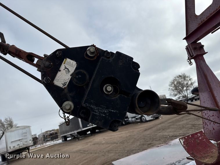 image for item EP2686 2013 Peterbilt 365 crane truck