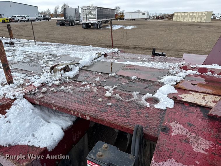 image for item EP2686 2013 Peterbilt 365 crane truck