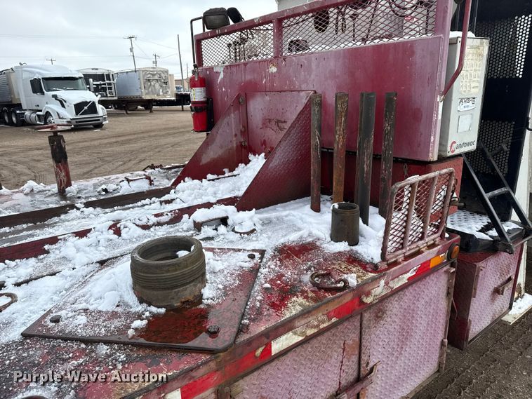 image for item EP2686 2013 Peterbilt 365 crane truck