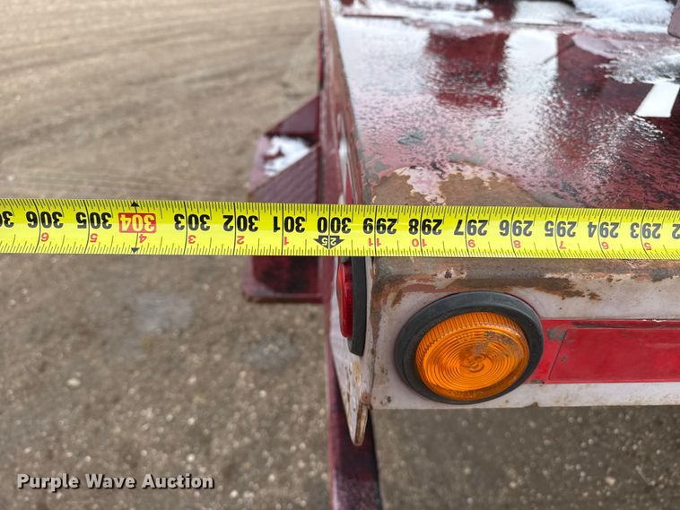 image for item EP2686 2013 Peterbilt 365 crane truck