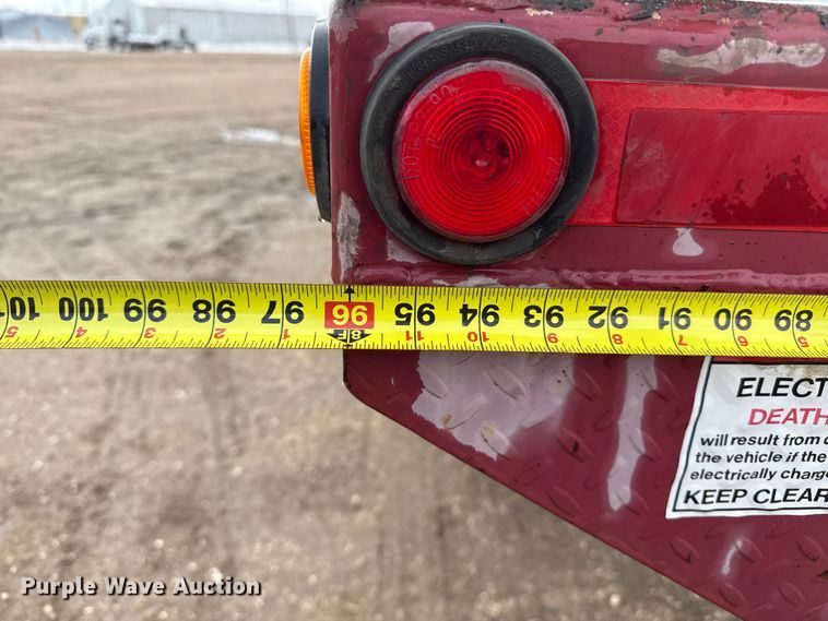 image for item EP2686 2013 Peterbilt 365 crane truck