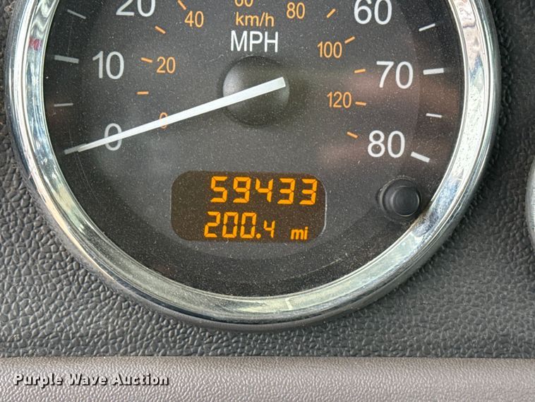 image for item EP2686 2013 Peterbilt 365 crane truck