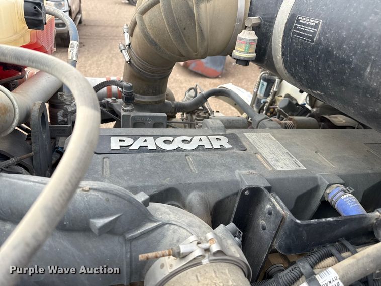 image for item EP2686 2013 Peterbilt 365 crane truck