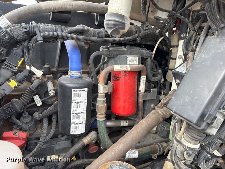 image for item EP2686 2013 Peterbilt 365 crane truck