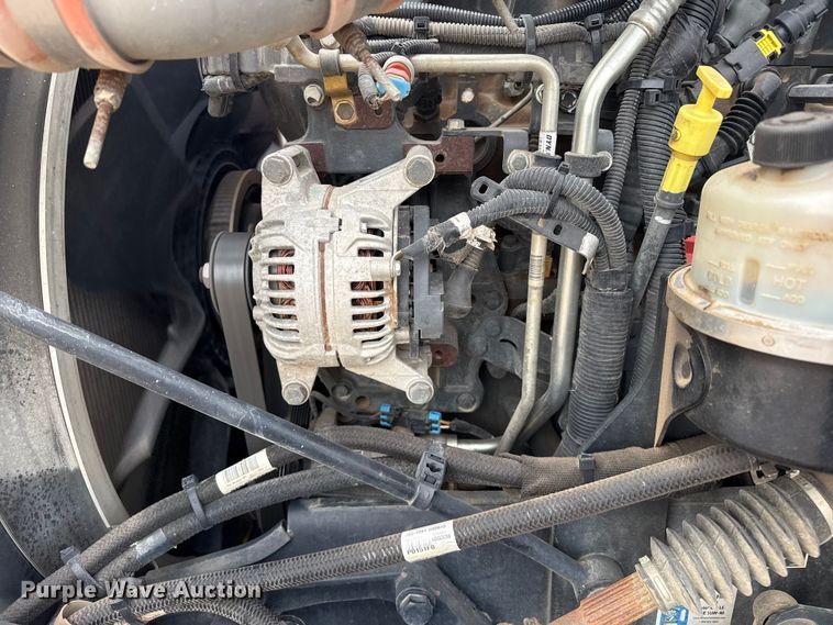 image for item EP2686 2013 Peterbilt 365 crane truck