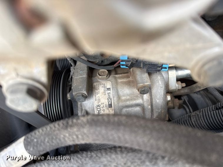 image for item EP2686 2013 Peterbilt 365 crane truck