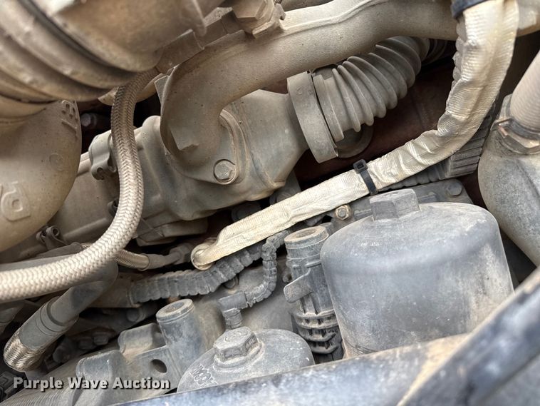 image for item EP2686 2013 Peterbilt 365 crane truck