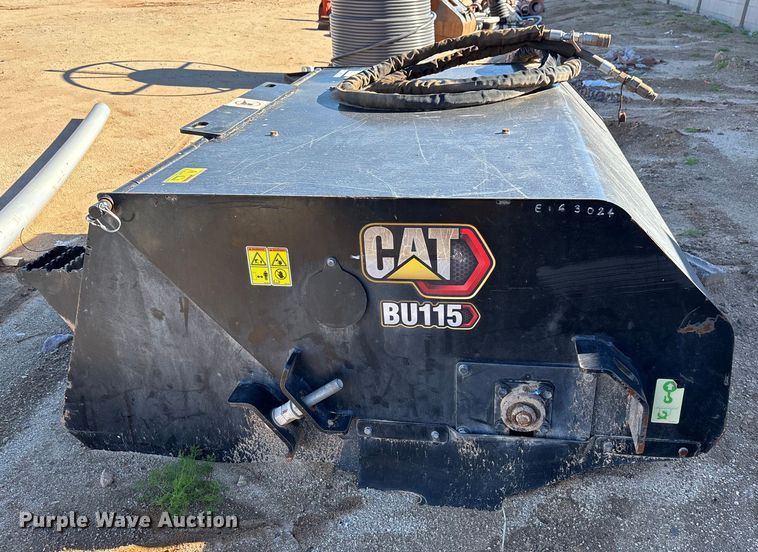 image for item EQ7002 2020 Caterpillar BU115 skid steer broom